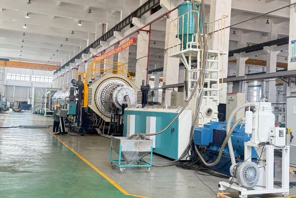 Peamised punktid käivitusseadmete ja PE-torude tootmistehnoloogia jaoks, mille läbimõõt on üle 2000 mm